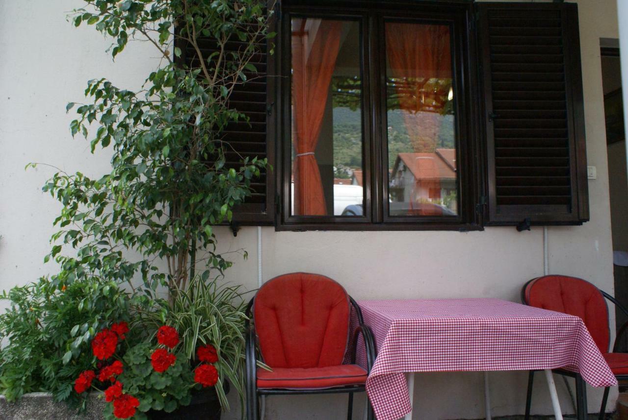 Apartments Mira Tivat Luaran gambar